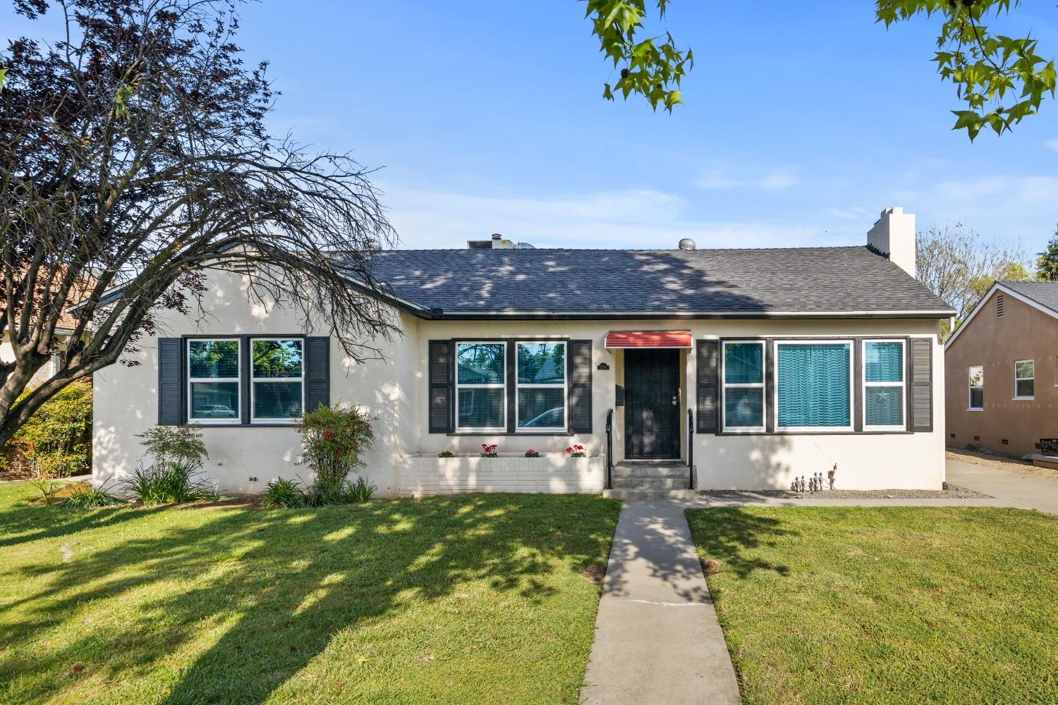 Photo of 2734 N Vagedes Ave in Fresno, CA