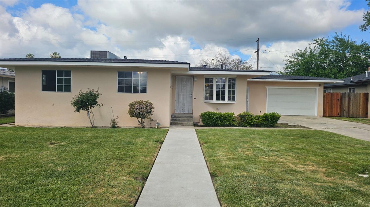 Photo of 704 Williams Ave in Madera, CA