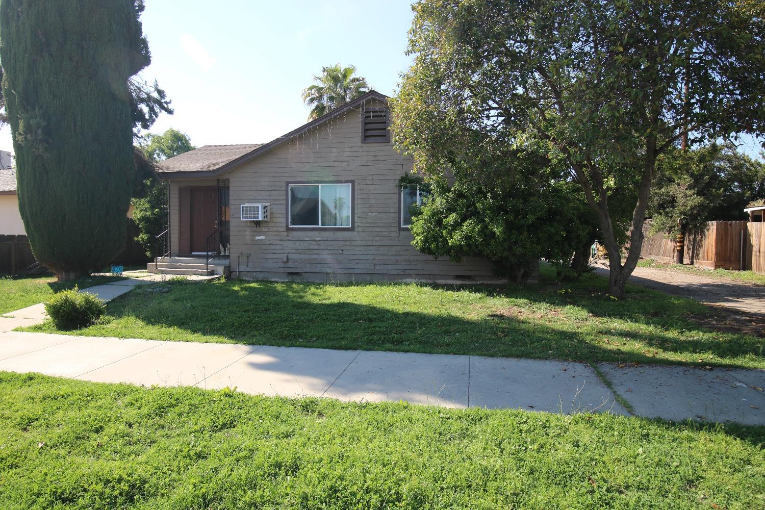 Photo of 2153 11th St in Reedley, CA