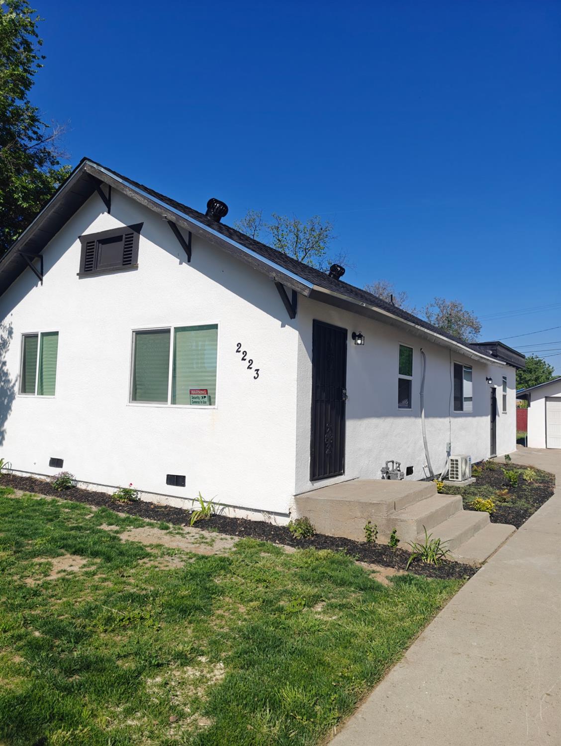Photo of 2223 S Ivy Ave in Fresno, CA