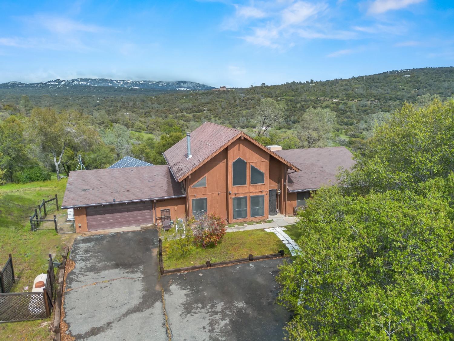 Photo of 31017 N Dome Dr in Coarsegold, CA