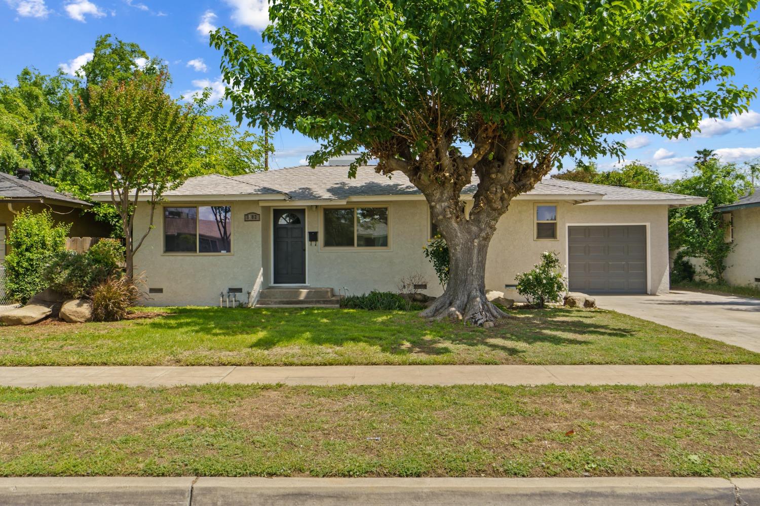 Photo of 3982 N Woodson Ave in Fresno, CA