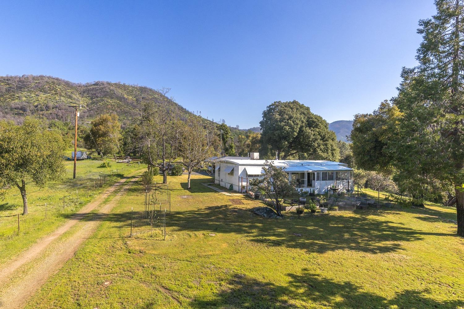 Photo of 4467 Triangle Rd in Mariposa, CA