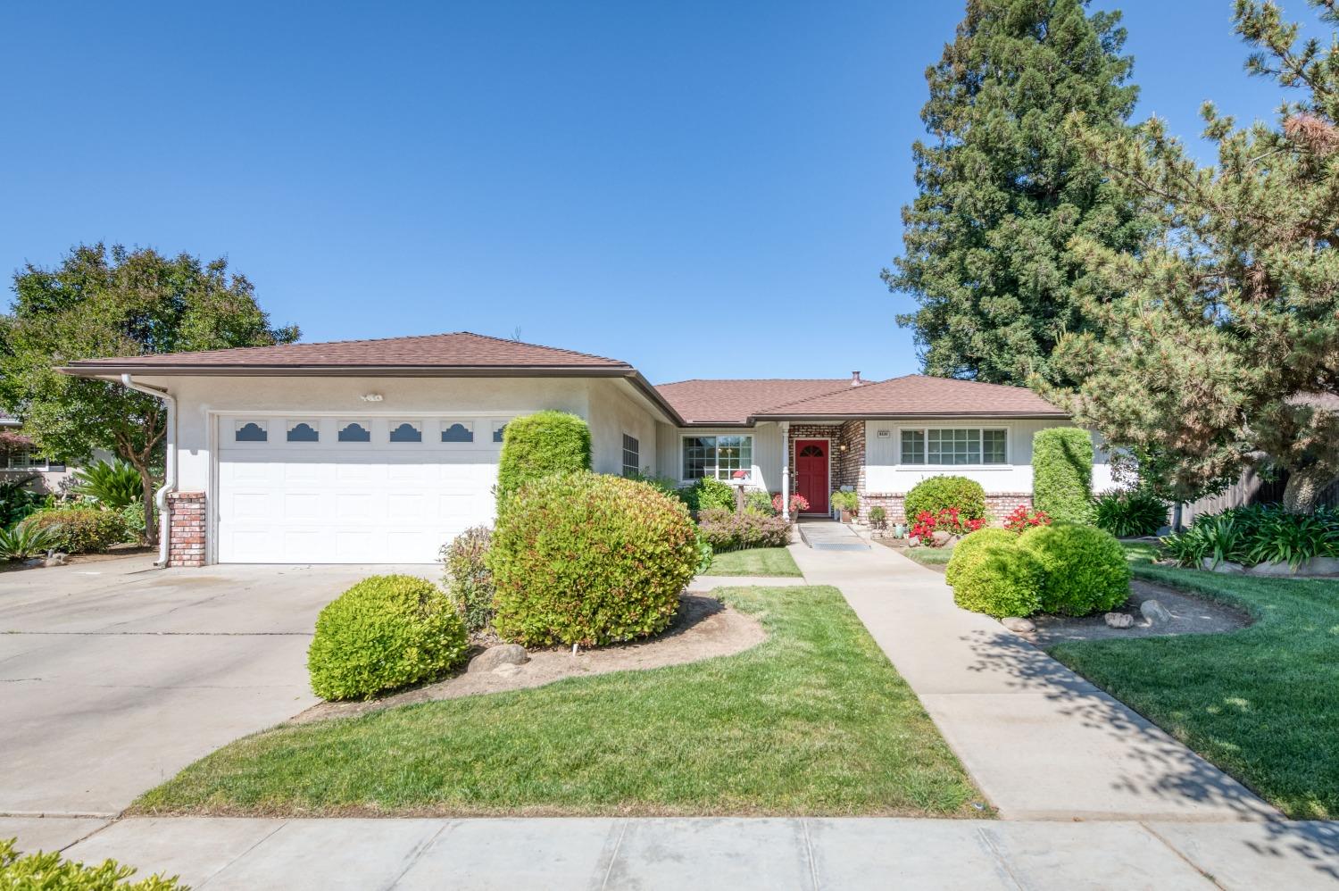 Photo of 6591 N Rowell Ave in Fresno, CA