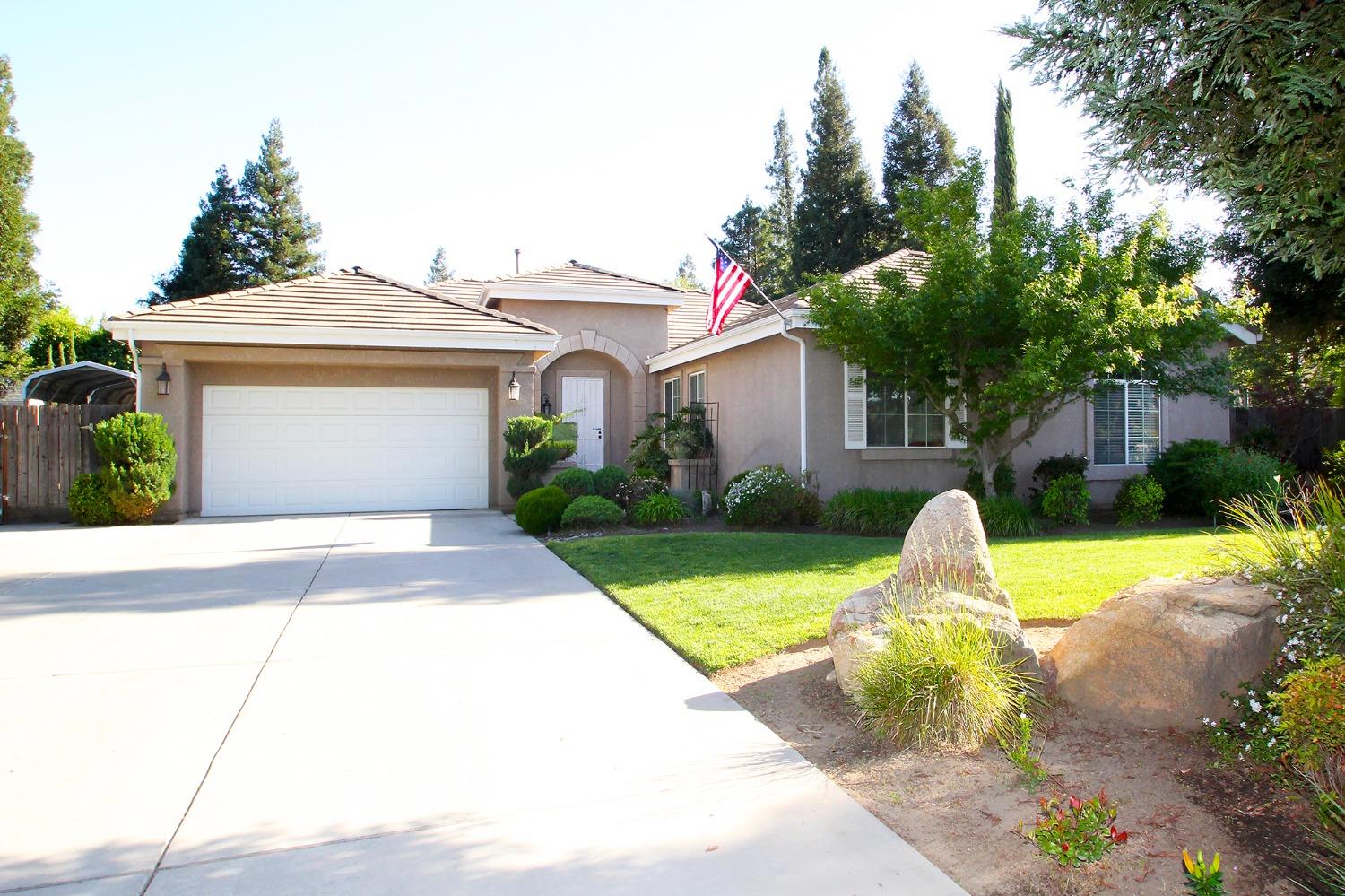 Photo of 2418 Rall Ave in Clovis, CA