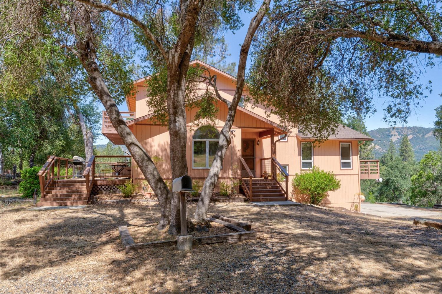 Single Family in Coarsegold - photo 3