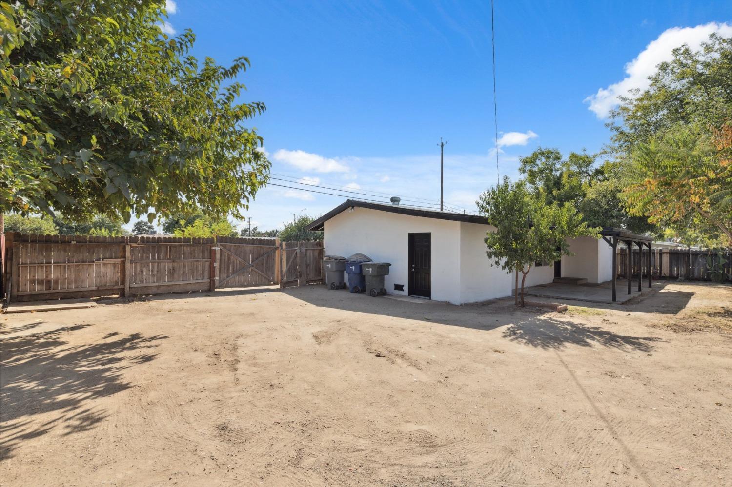 2224 W Shields Avenue, Fresno, CA, 93705
