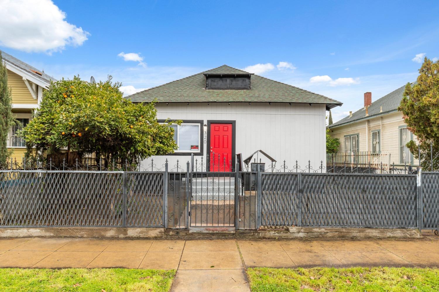 320 N Effie Street, Fresno, CA, 93701
