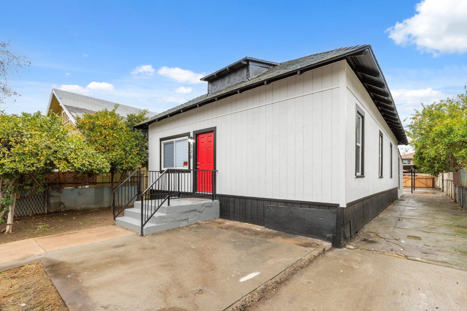 320 N Effie Street, Fresno, CA, 93701