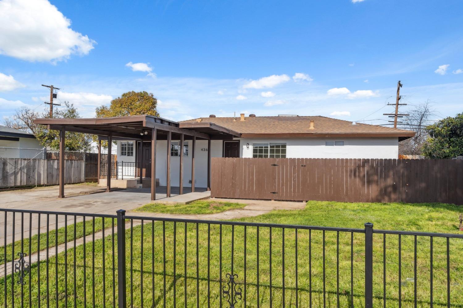 Single Family in Fresno - photo 3