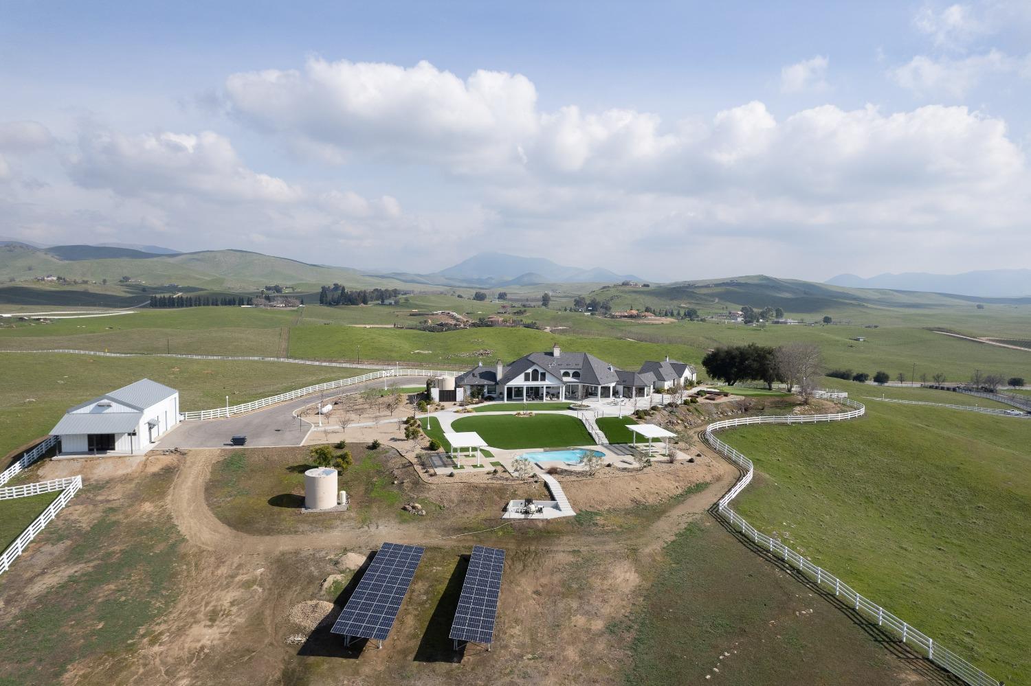 18300 Watts Valley Road, Sanger, CA, 93657