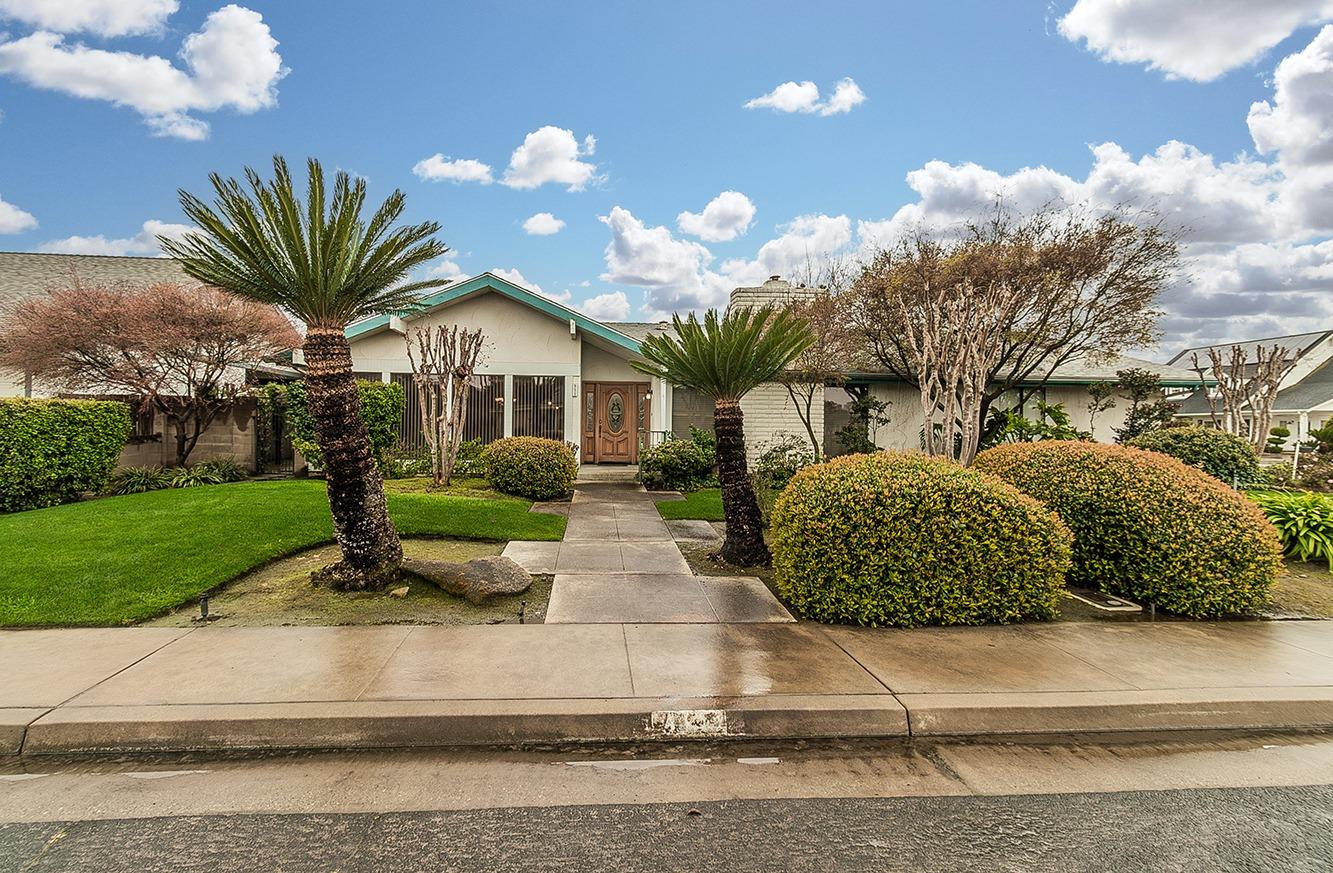 Photo of 971 E Goble Avenue, Fowler, CA 93625