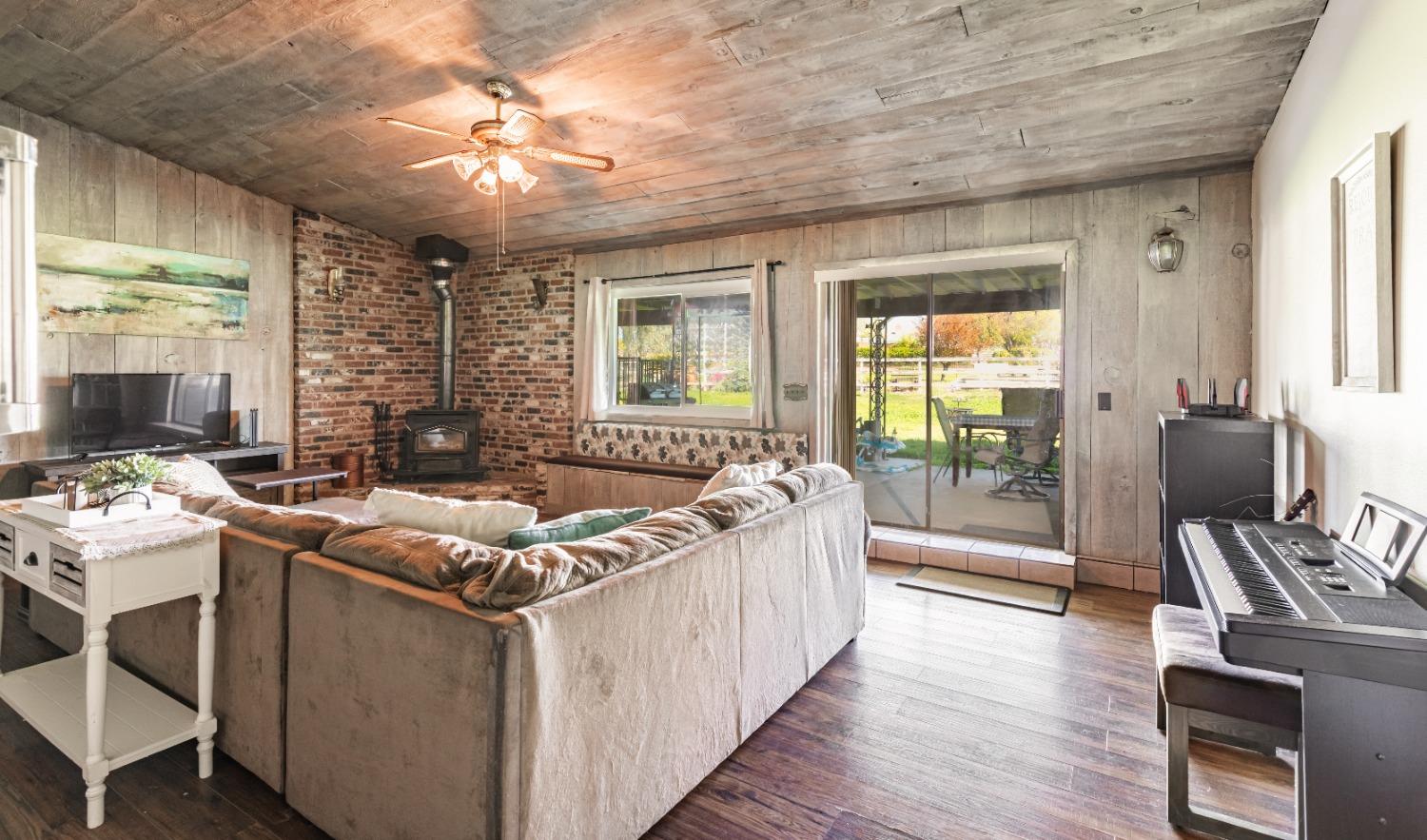 16993 Jennifer Court, Madera, CA, 93636