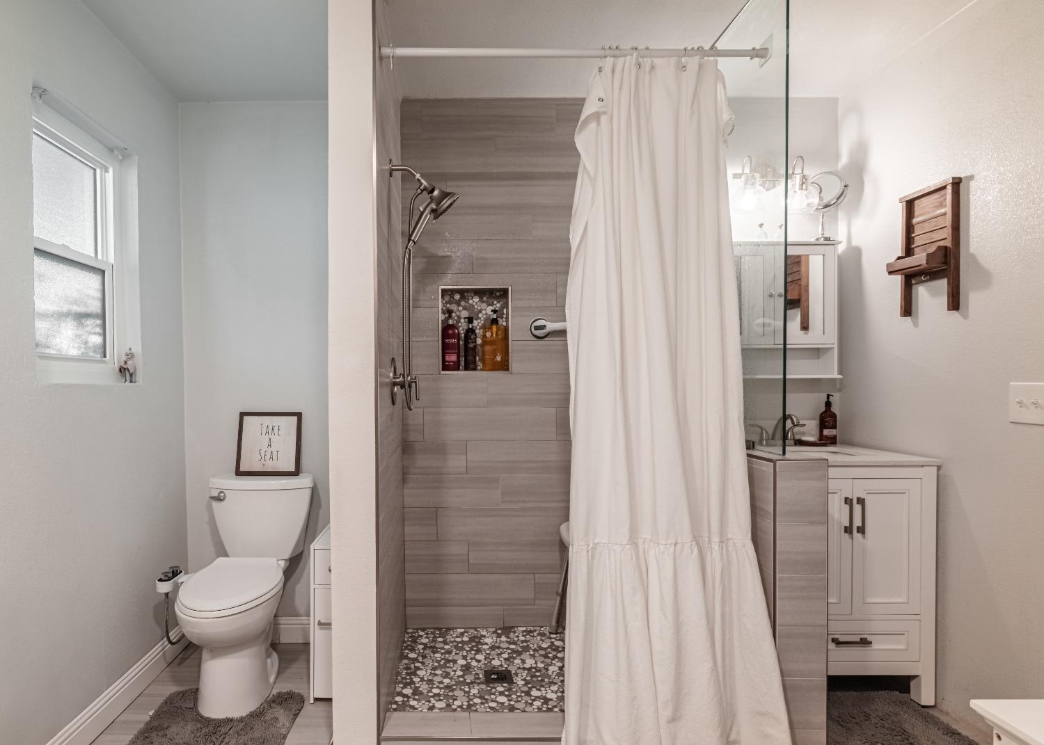 16993 Jennifer Court, Madera, CA, 93636