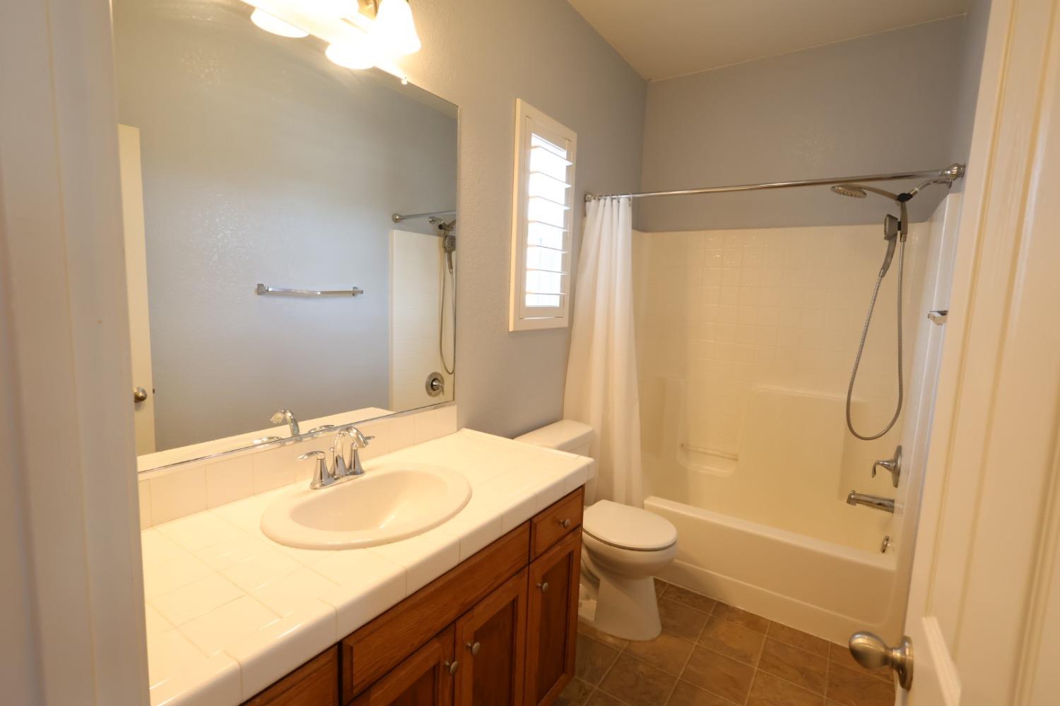 7369 E Garland Avenue, Fresno, CA, 93737