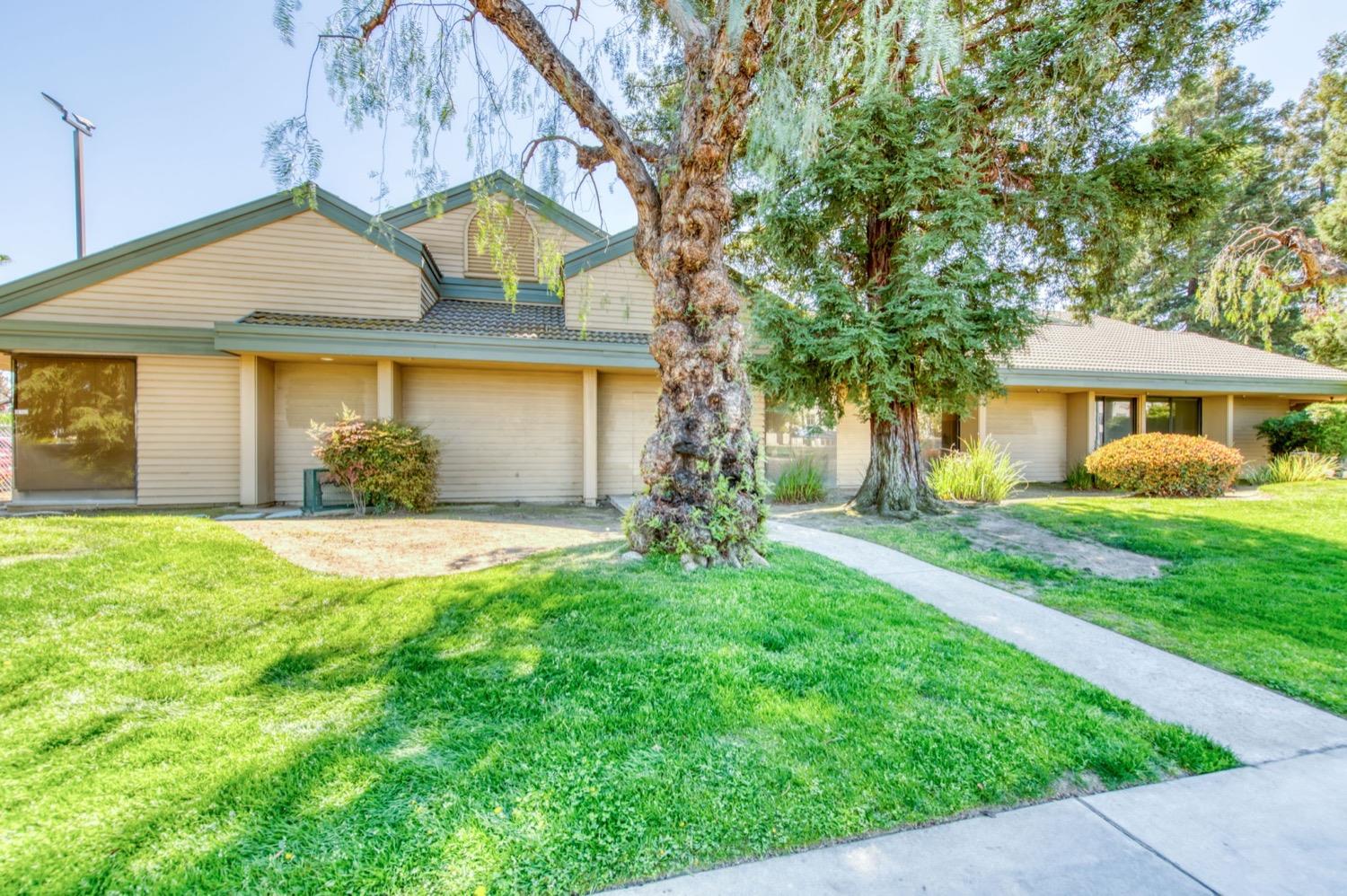 2743 E Shaw Avenue, Fresno, CA, 93710