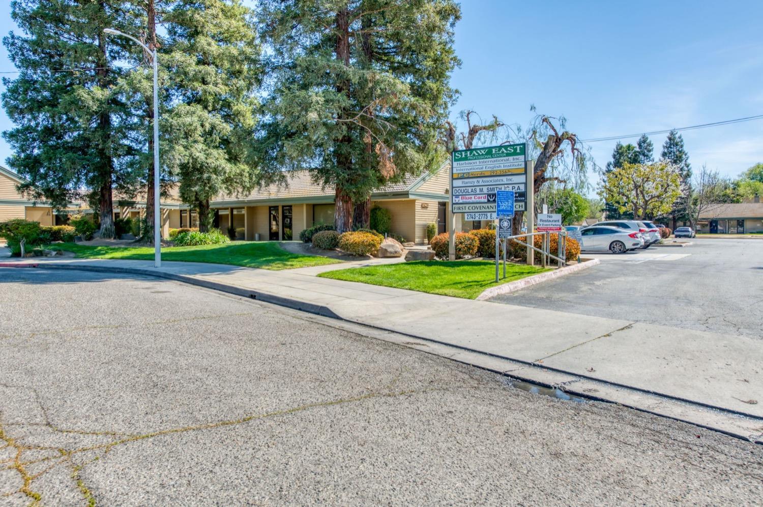 2743 E Shaw Avenue, Fresno, CA, 93710