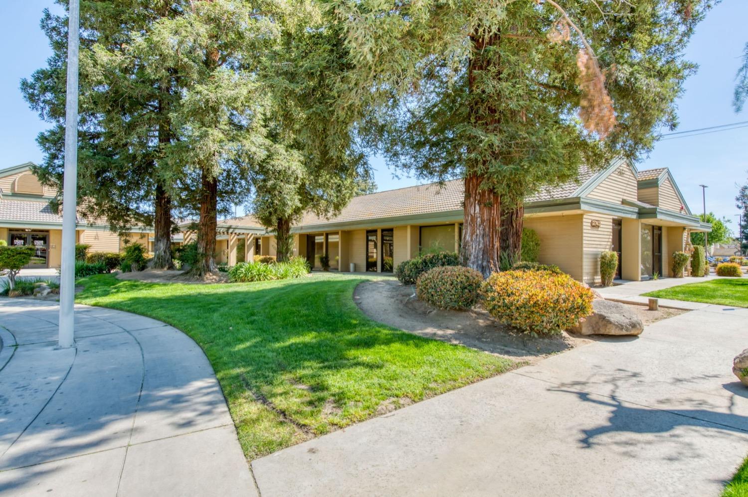 2743 E Shaw Avenue, Fresno, CA, 93710