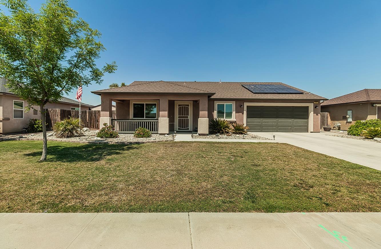 2112 Tule River Corcoran, California You will love the charm of this 3 bedroom 2 bathroom newer home located in an established desirable neighborhood with beautiful curb appeal! Offering 1388 Sq ft of comfortable living space on a spacious 7500 sq ft lot. As you walk through the front door, you are greeted by a bright and functional floor plan starting with a welcoming family/living room that connects to the kitchen. The kitchen is equipped with granite countertops, matching black appliances and a breakfast bar for extra seating. The master bathroom includes a walk-in shower, dual sinks with matching granite countertops. The large sprawling backyard is perfect for entertaining family and friends with enough space to include your own garden! This one will go quickly so schedule your private showing today!