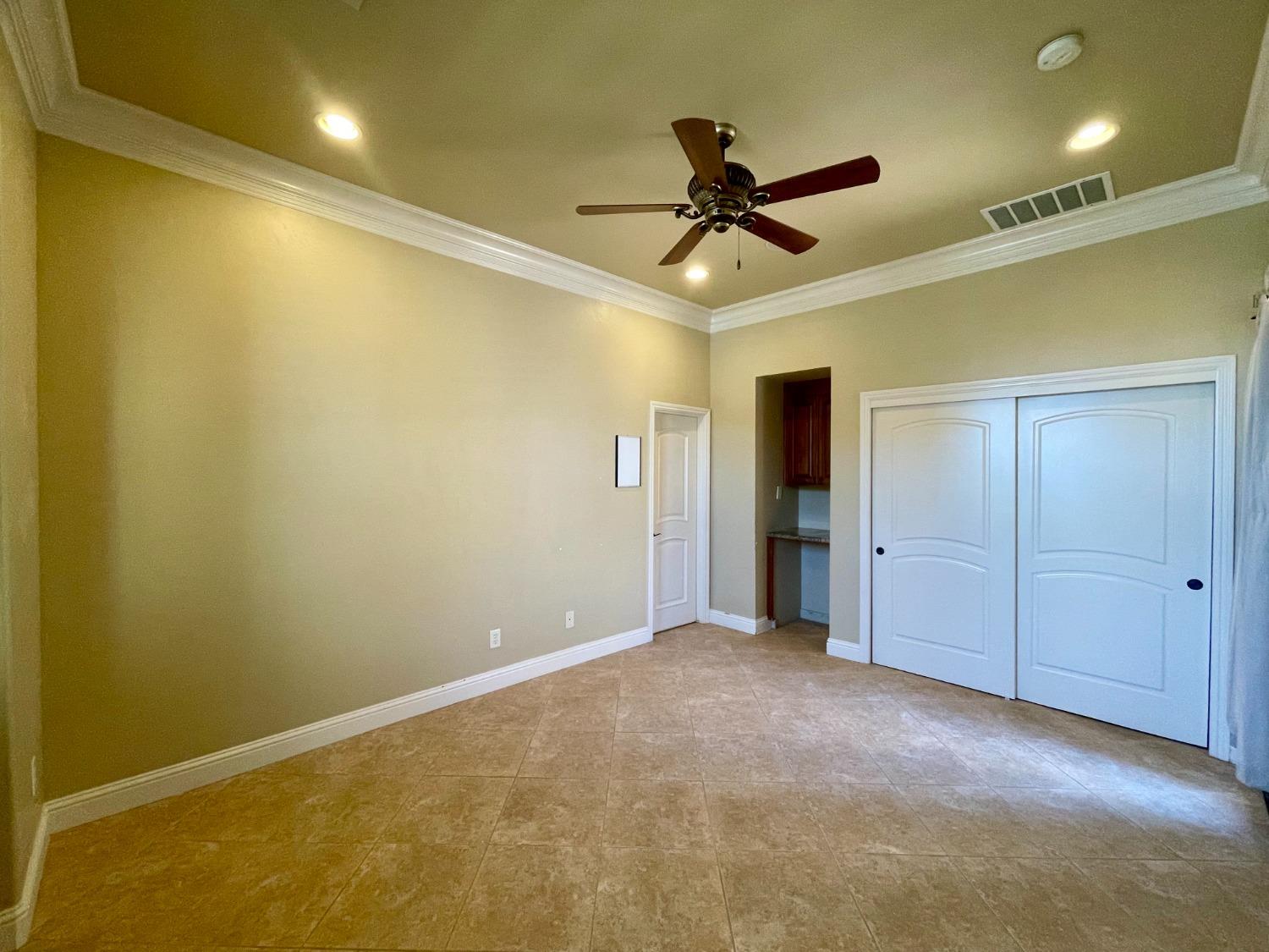 16052 W Middleton Avenue, Kerman, CA, 93630