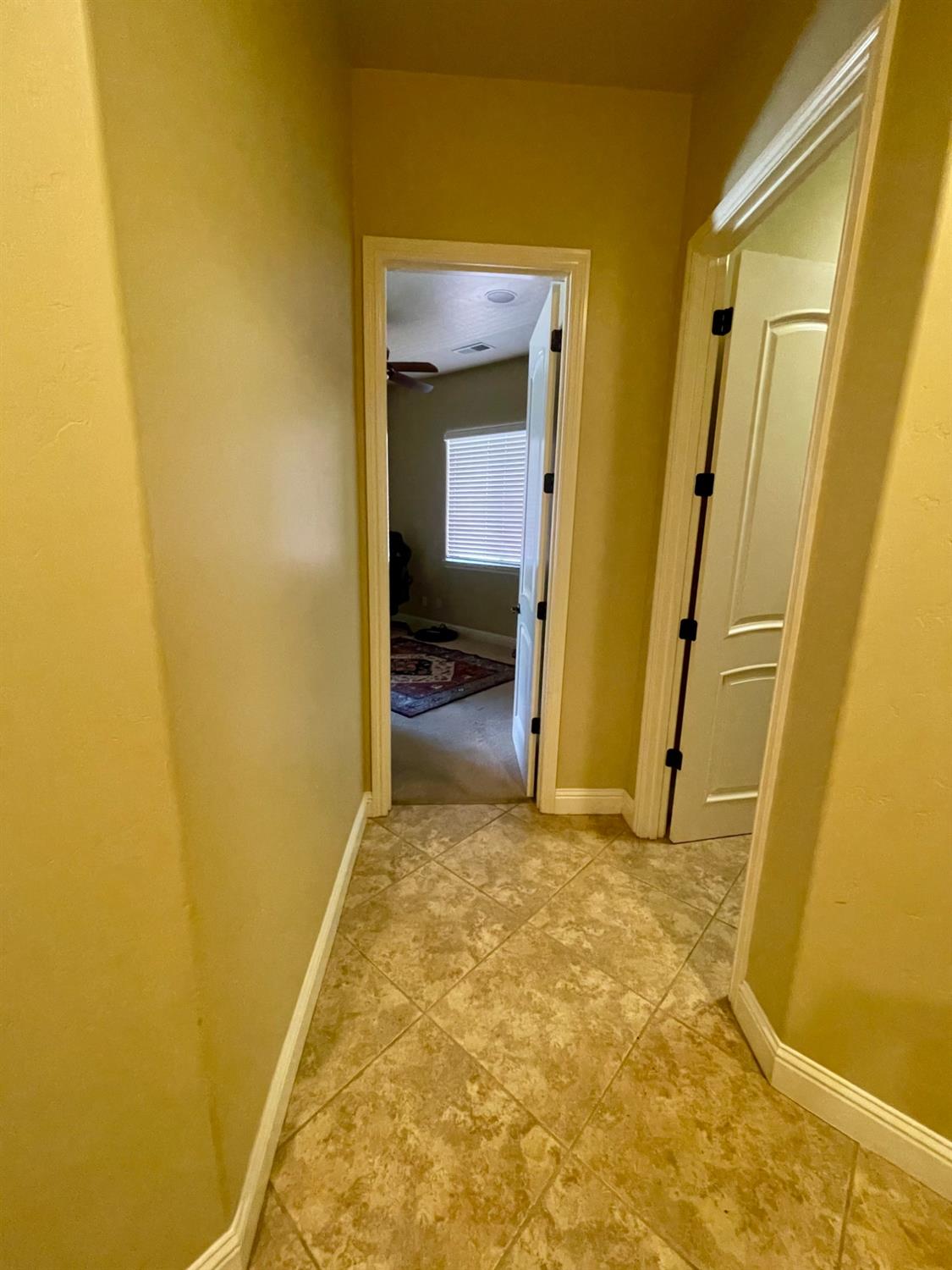 16052 W Middleton Avenue, Kerman, CA, 93630