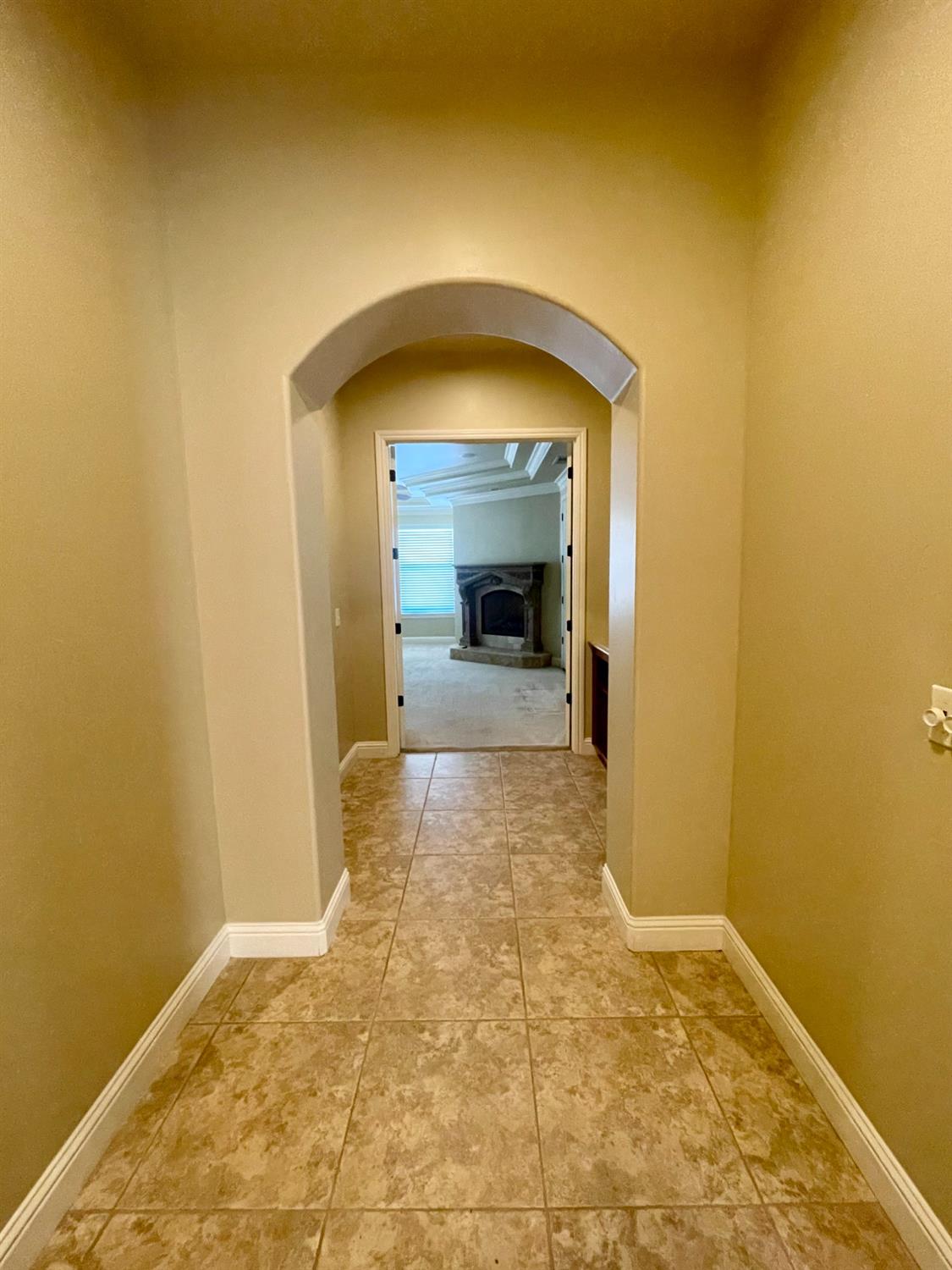 16052 W Middleton Avenue, Kerman, CA, 93630