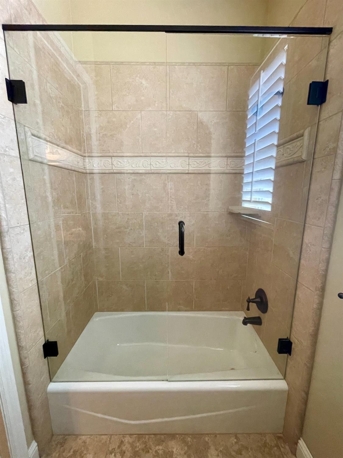 16052 W Middleton Avenue, Kerman, CA, 93630