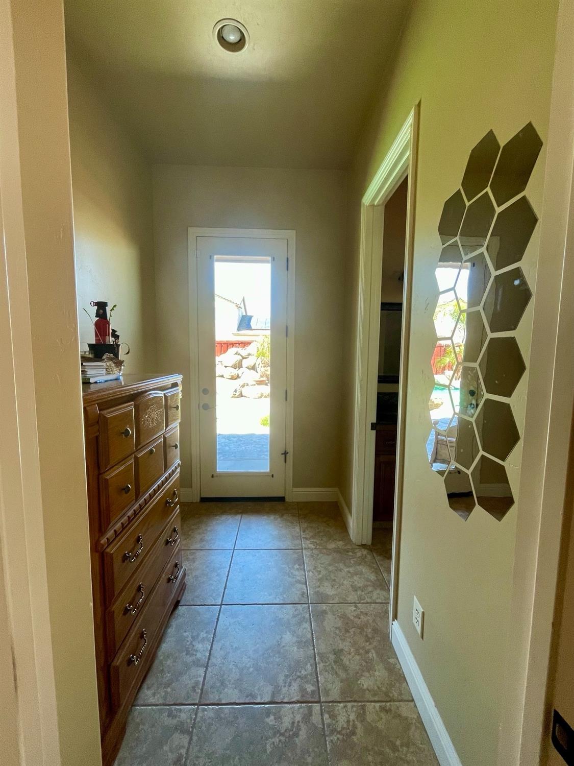 16052 W Middleton Avenue, Kerman, CA, 93630