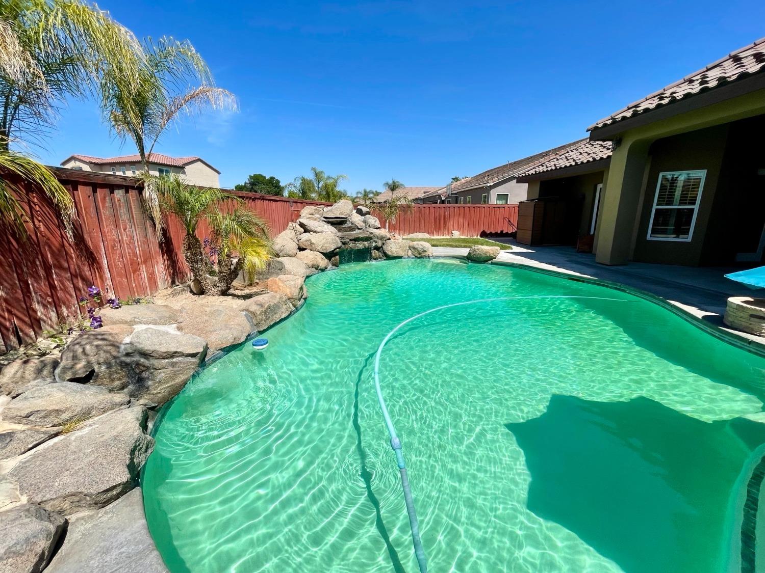 16052 W Middleton Avenue, Kerman, CA, 93630