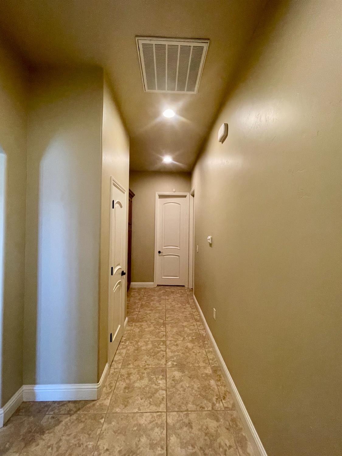 16052 W Middleton Avenue, Kerman, CA, 93630