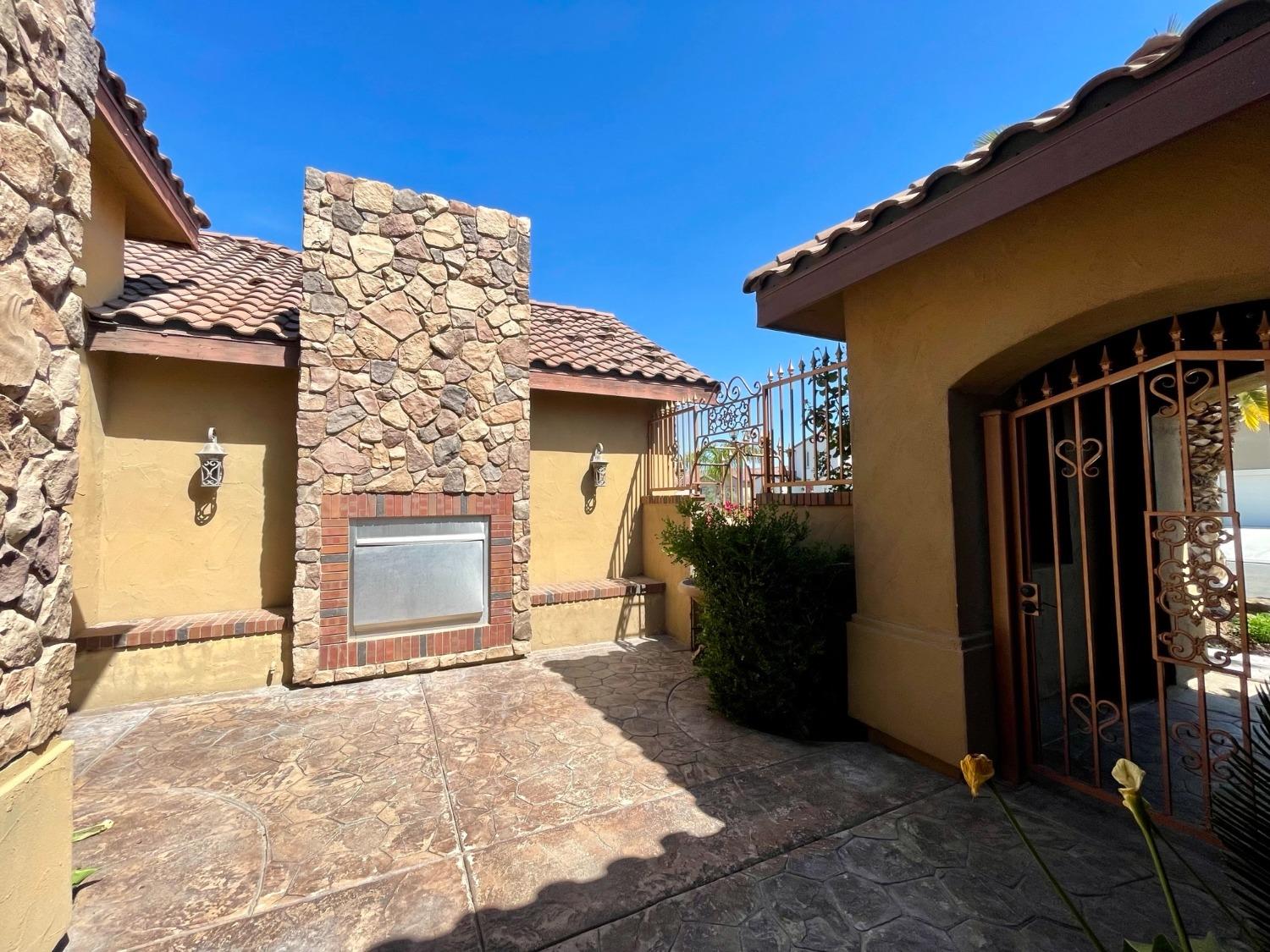 16052 W Middleton Avenue, Kerman, CA, 93630