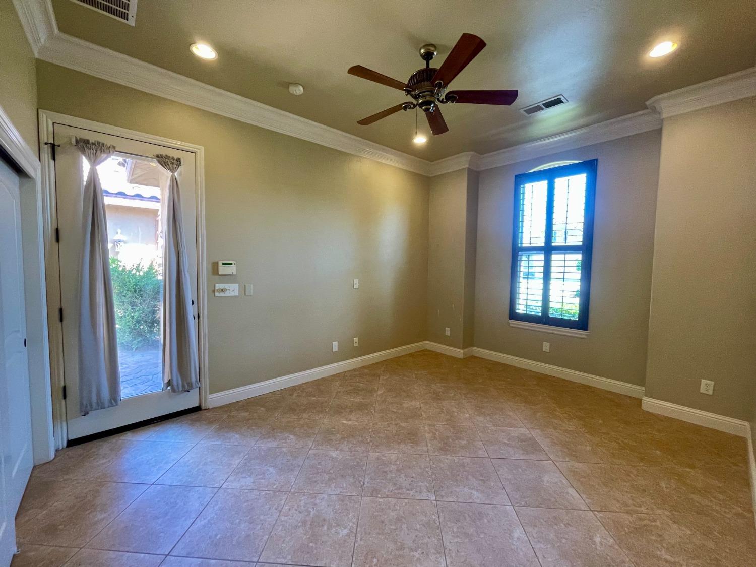 16052 W Middleton Avenue, Kerman, CA, 93630