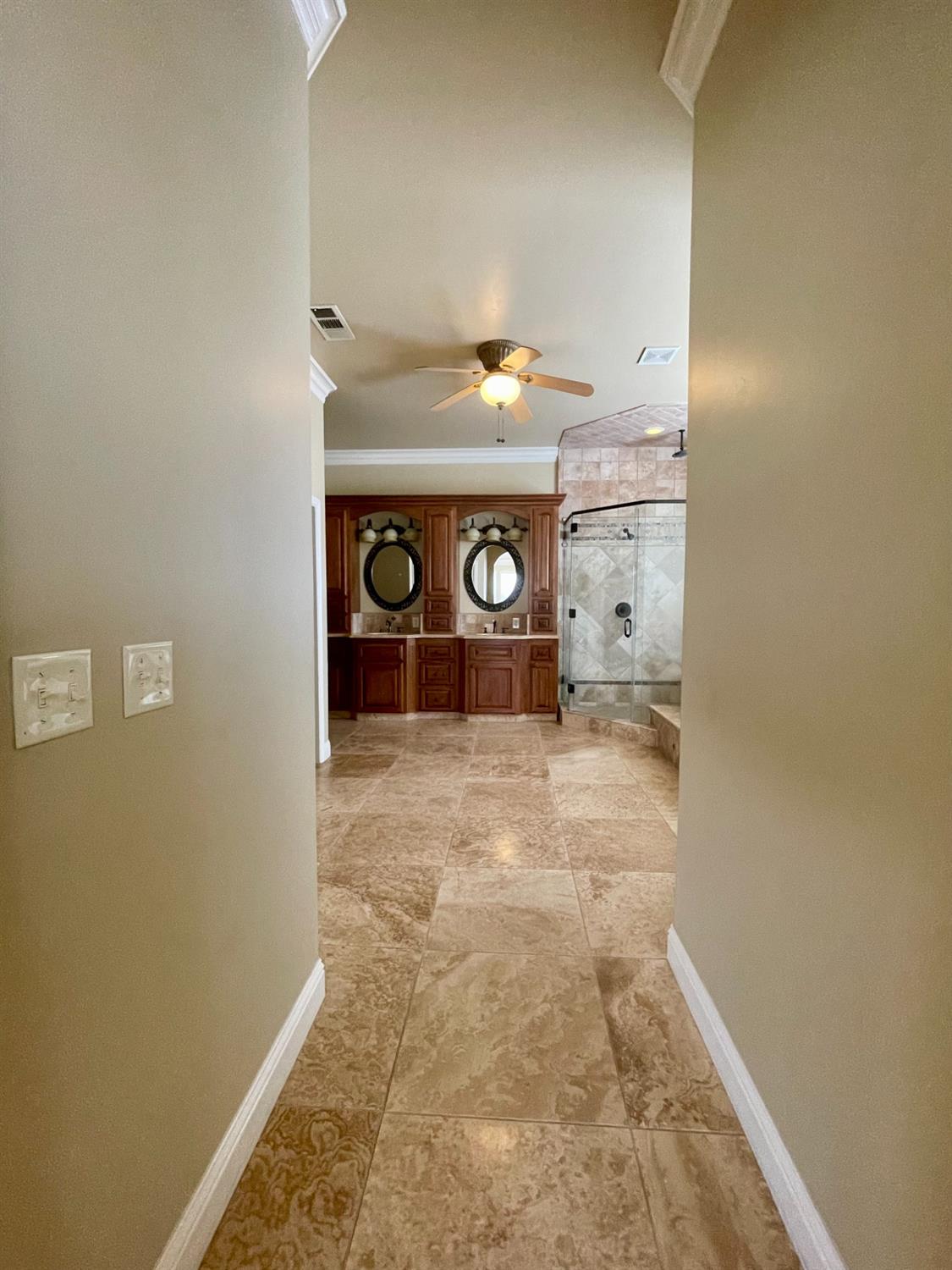 16052 W Middleton Avenue, Kerman, CA, 93630