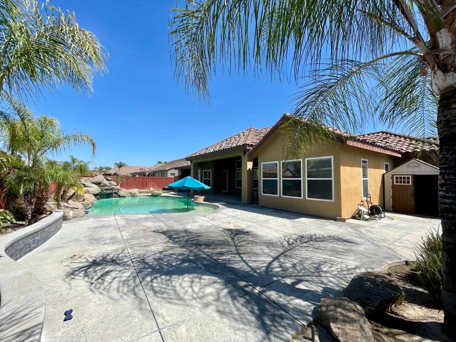 16052 W Middleton Avenue, Kerman, CA, 93630