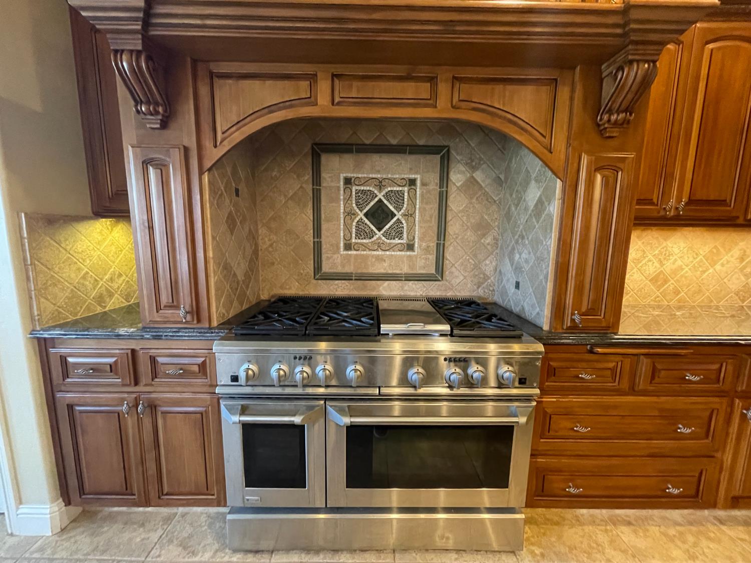 16052 W Middleton Avenue, Kerman, CA, 93630