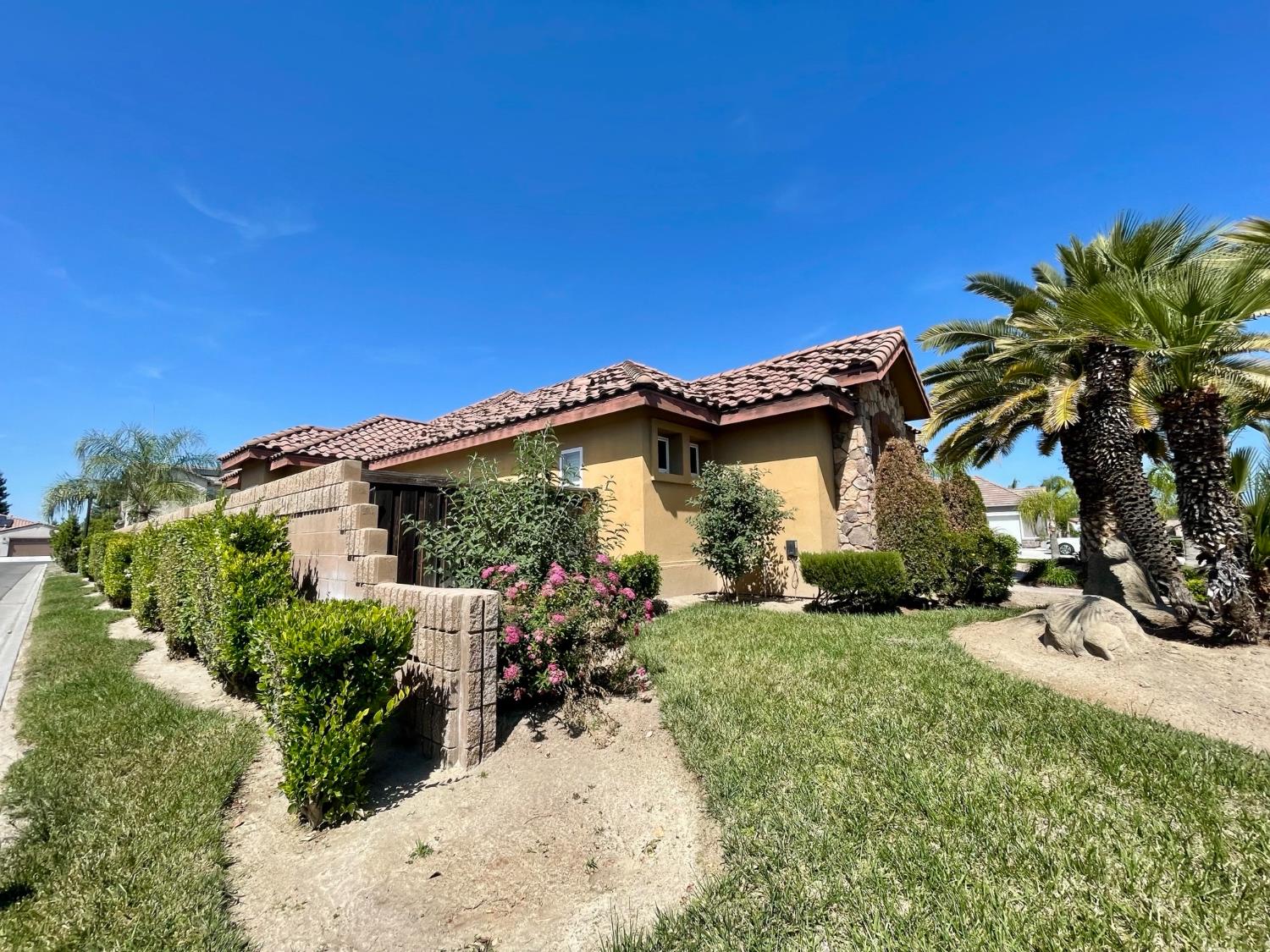 16052 W Middleton Avenue, Kerman, CA, 93630