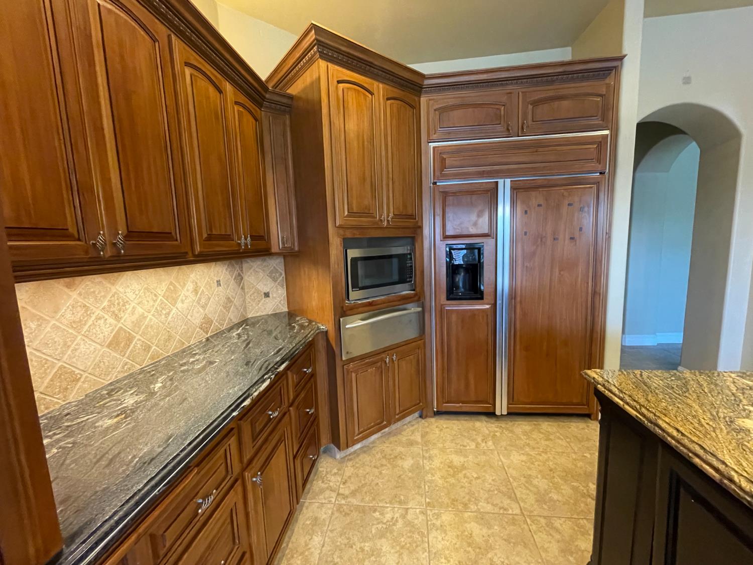 16052 W Middleton Avenue, Kerman, CA, 93630