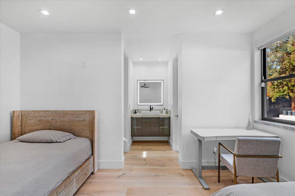 8754 N Millbrook Avenue, Fresno, CA, 93720