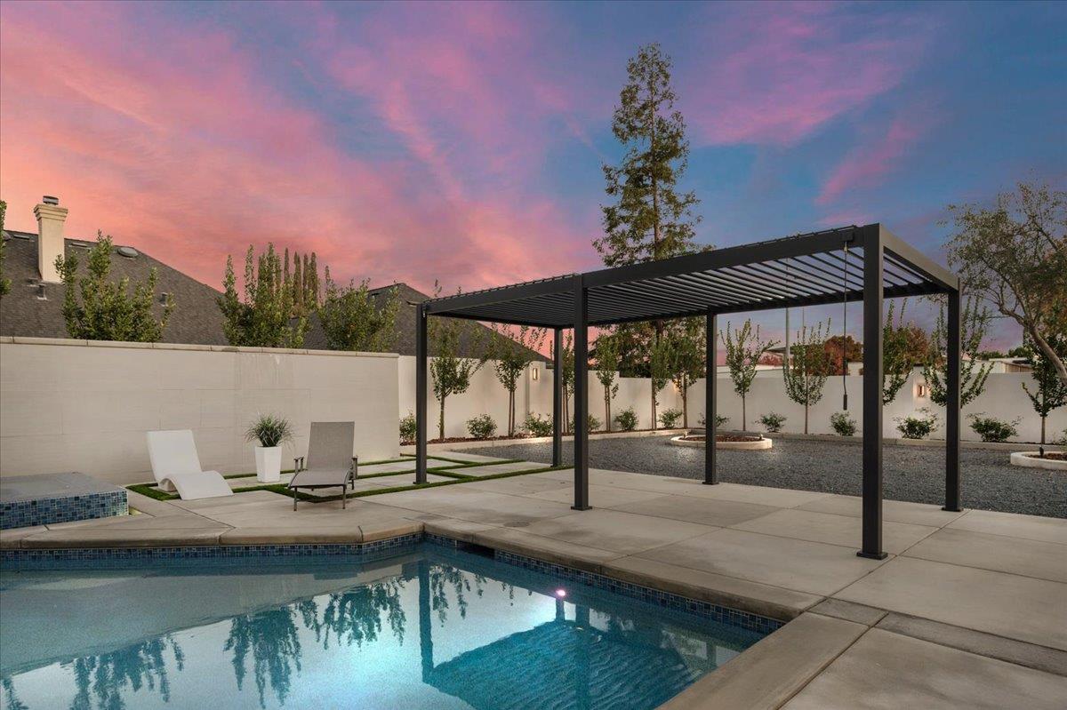 8754 N Millbrook Avenue, Fresno, CA, 93720