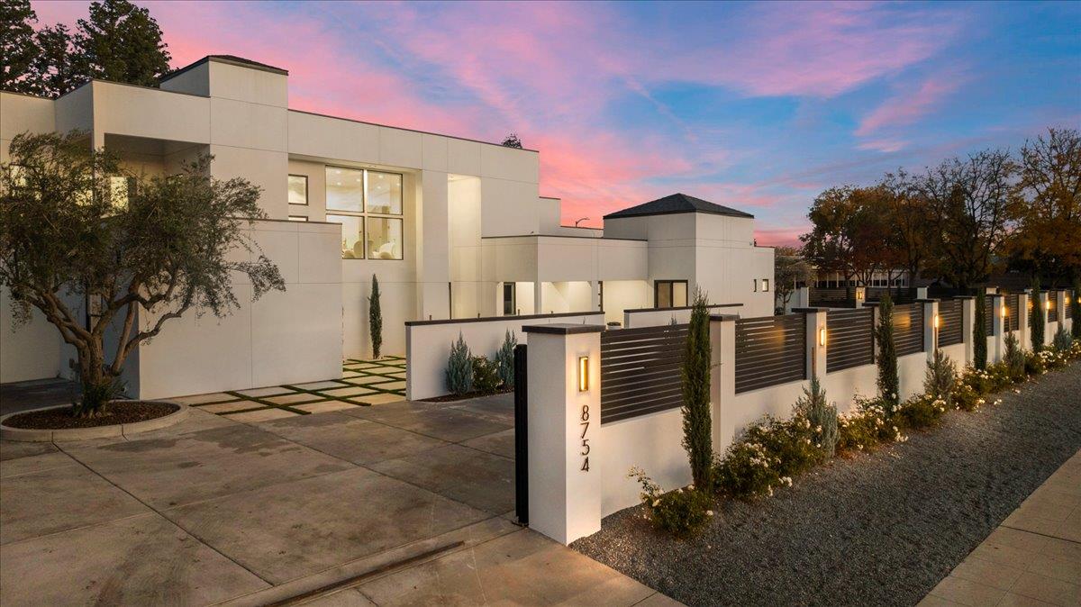 8754 N Millbrook Avenue, Fresno, CA, 93720