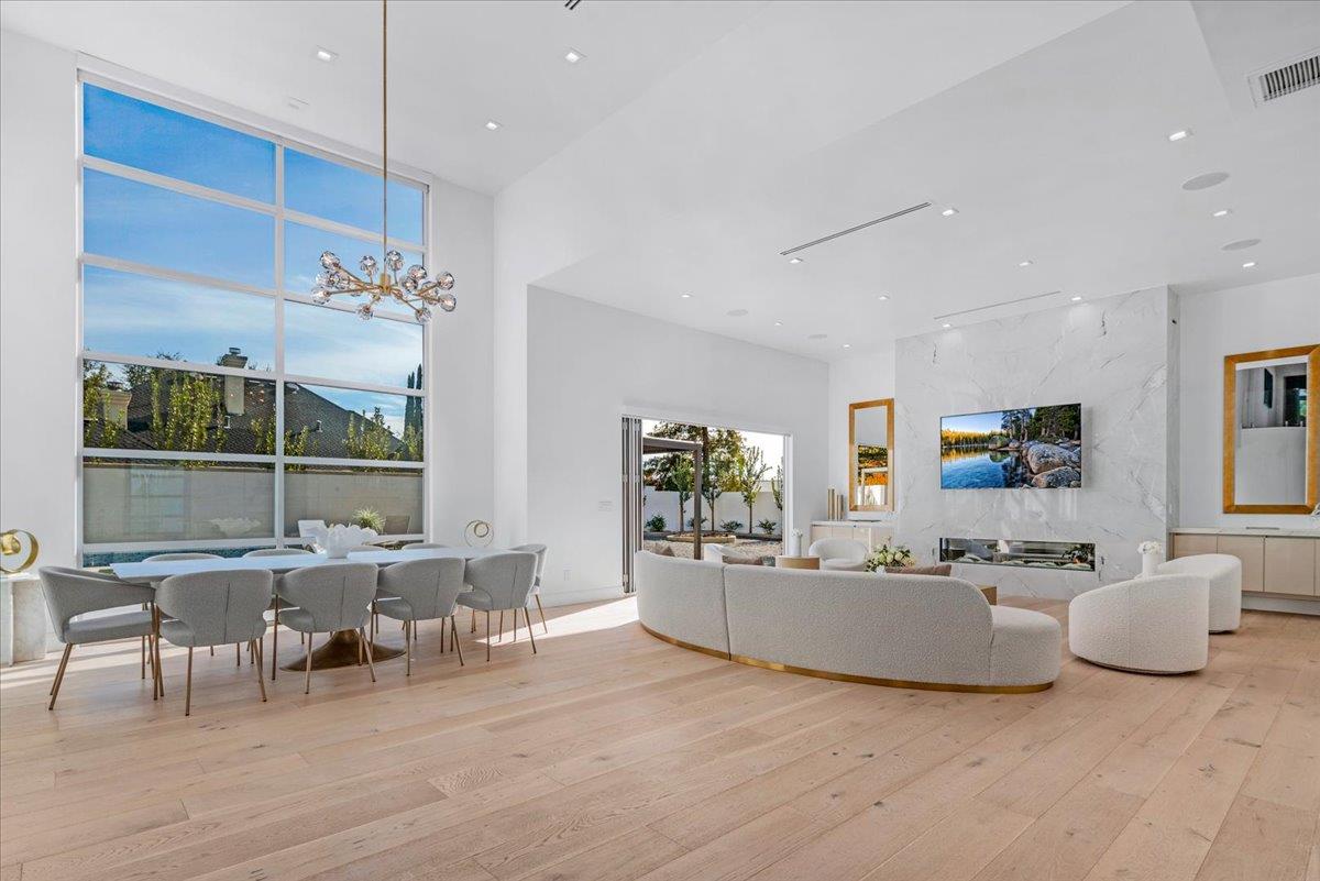 8754 N Millbrook Avenue, Fresno, CA, 93720