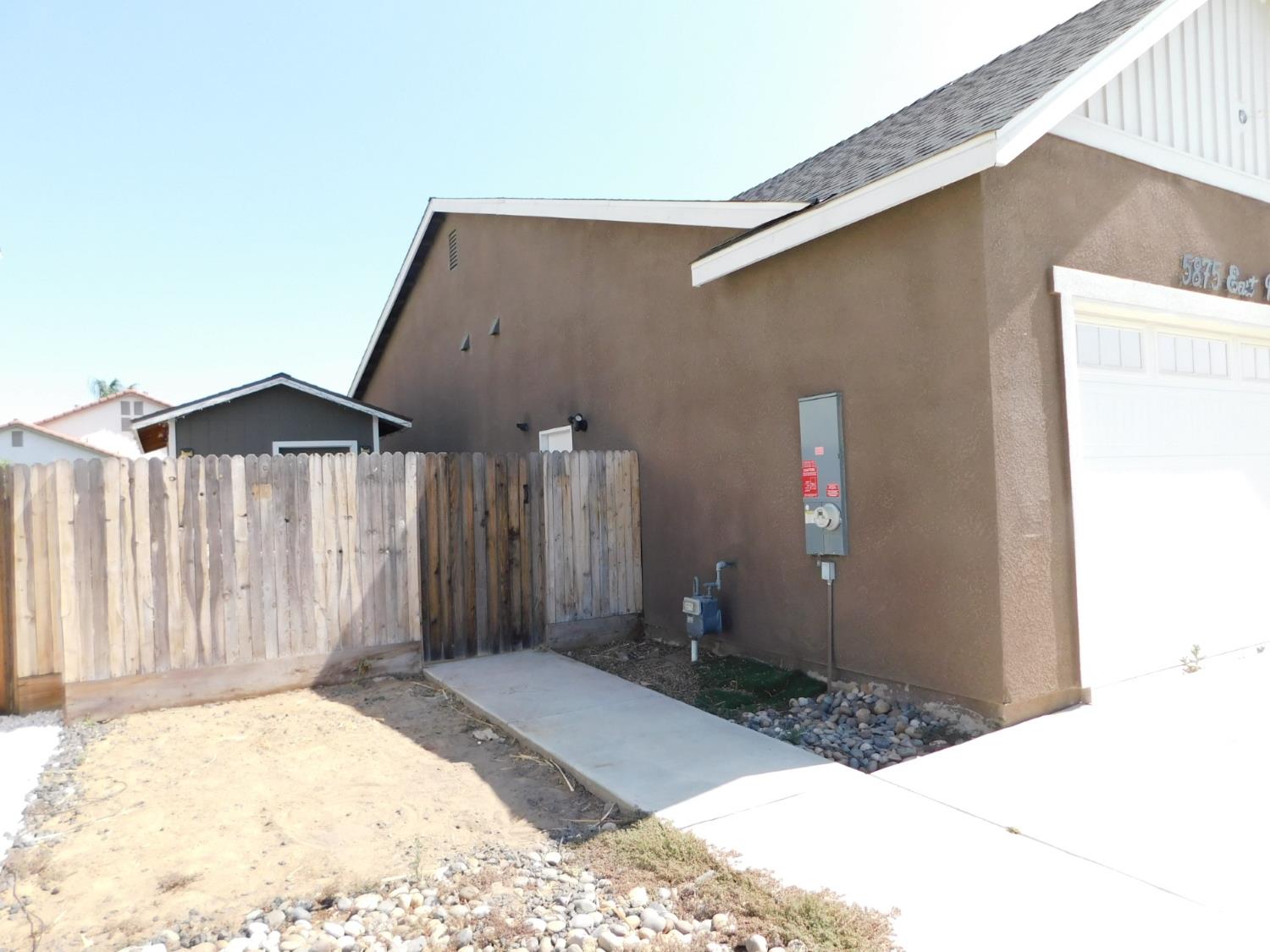 Single Family in Fresno - photo 3