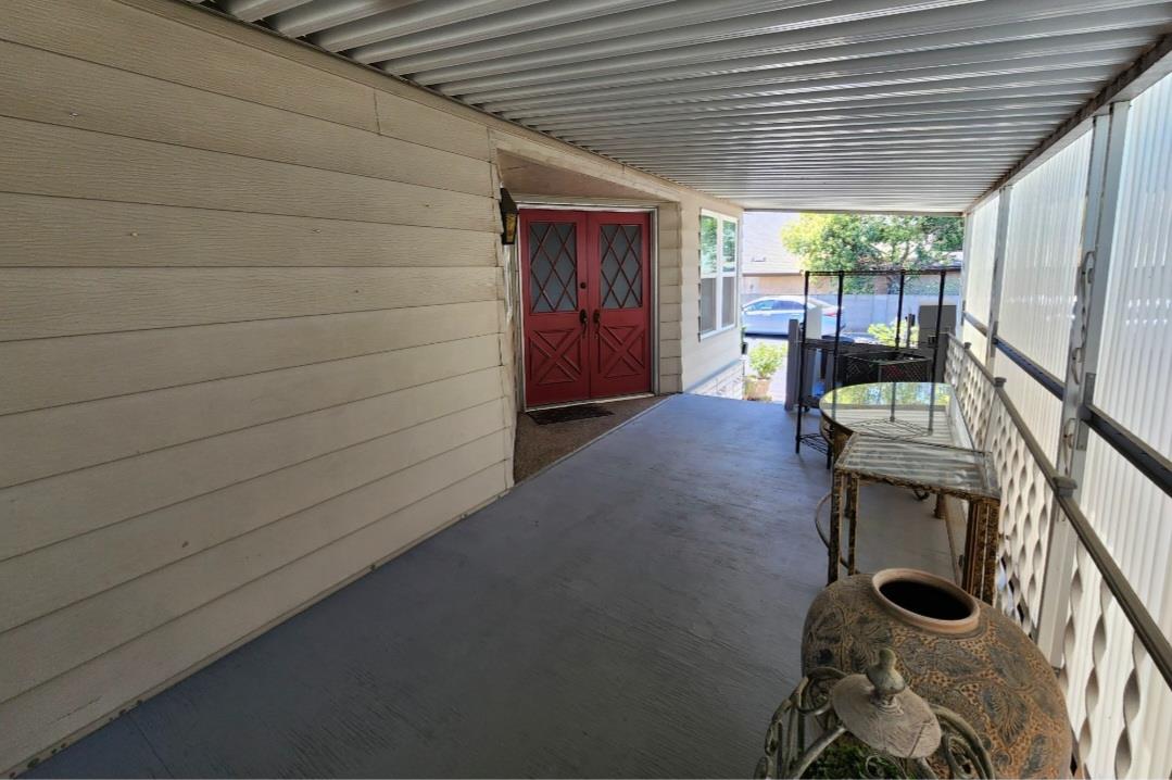 Mobile Home in Pinedale - photo 3