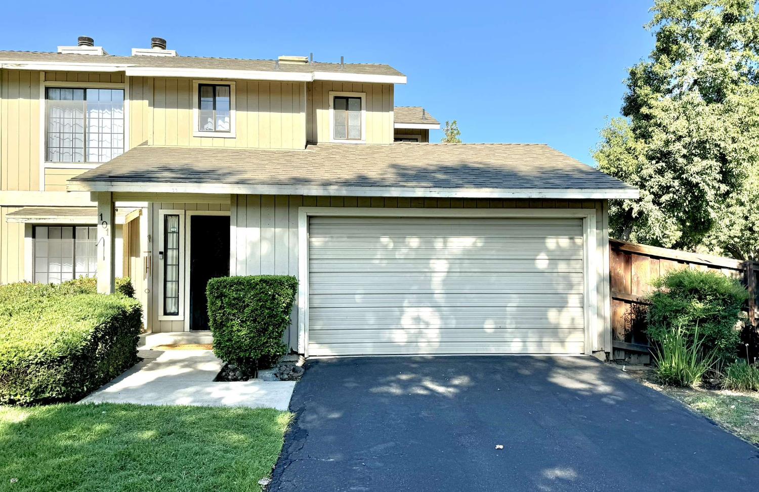 Condo in Fresno