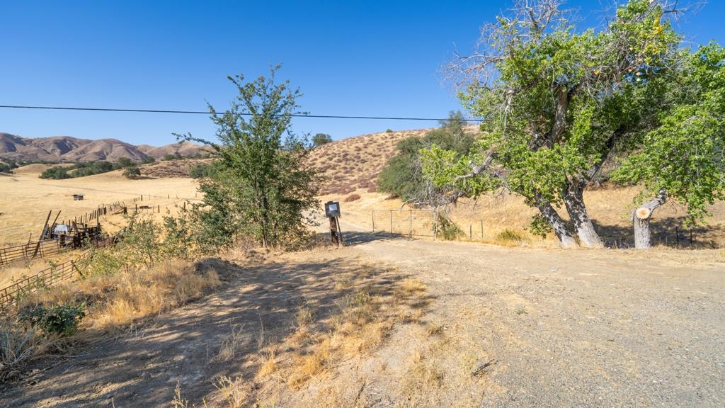 47069 Crump Lane, Coalinga, CA, 93210