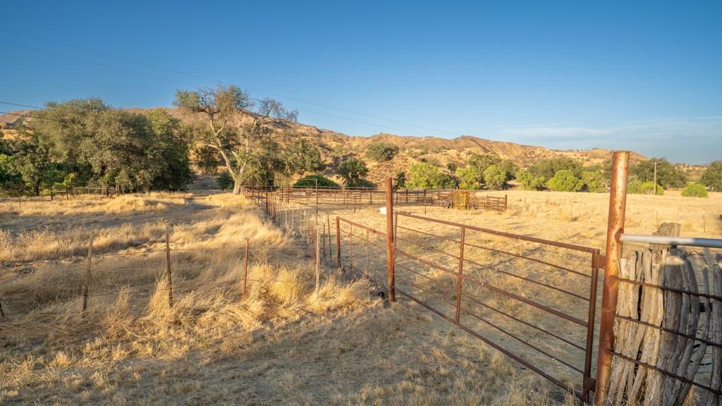 47069 Crump Lane, Coalinga, CA, 93210