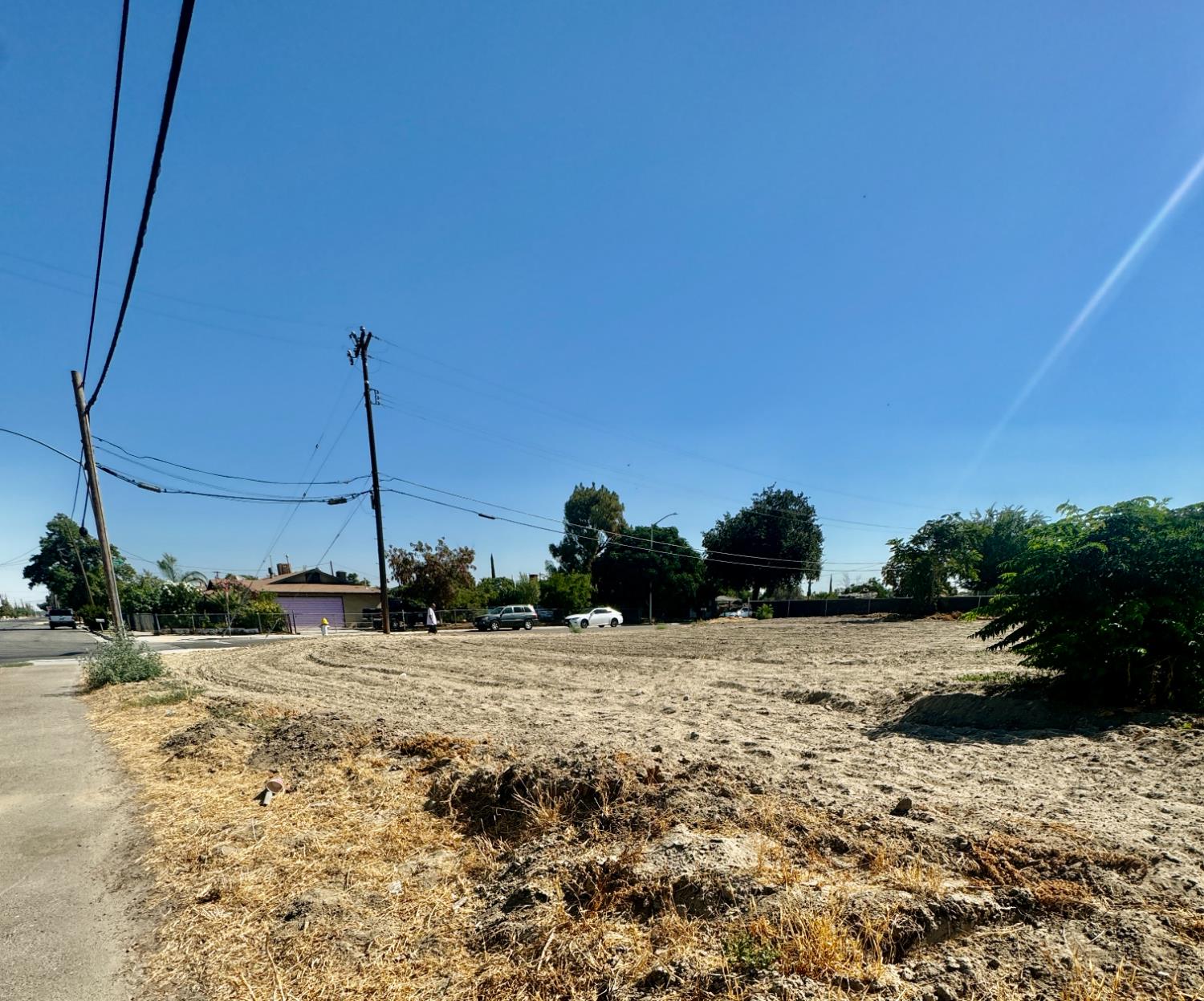 385 W Almy Avenue, Fresno, CA, 93706