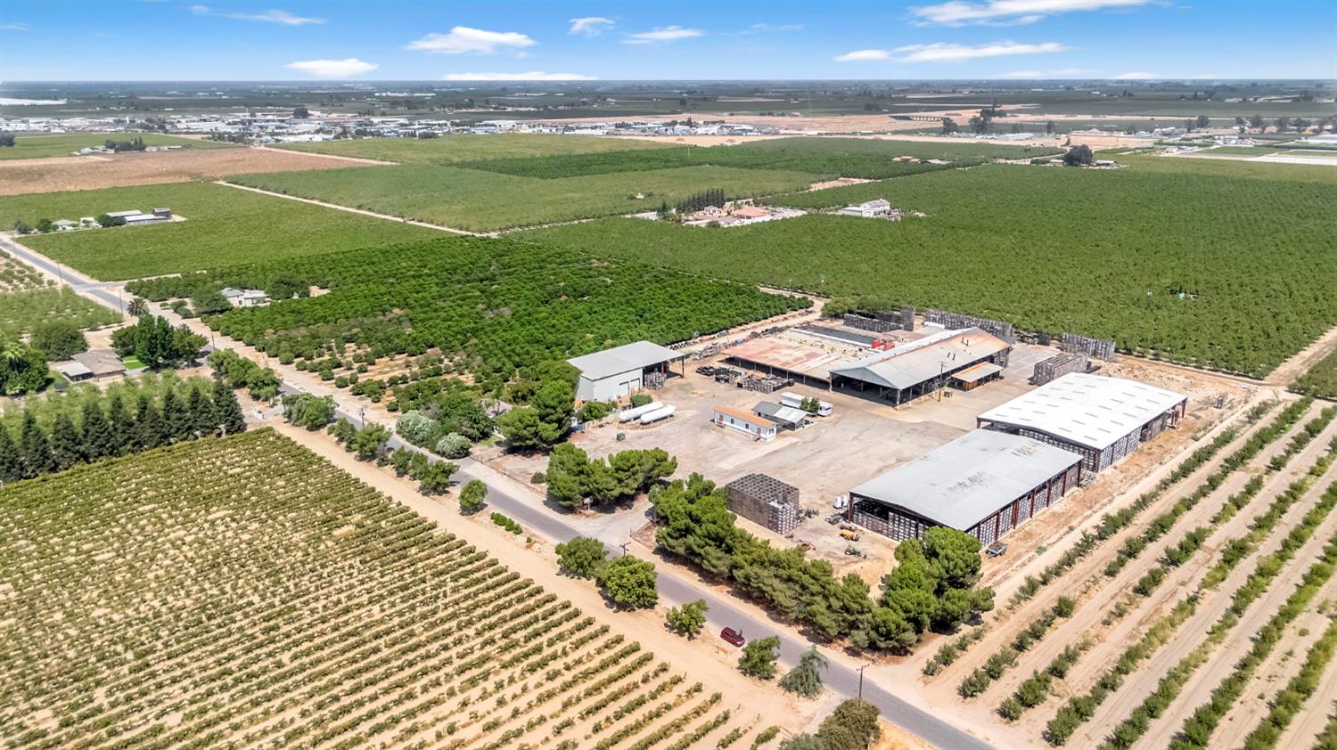 6658 S Peach Avenue, Fresno, CA, 93725