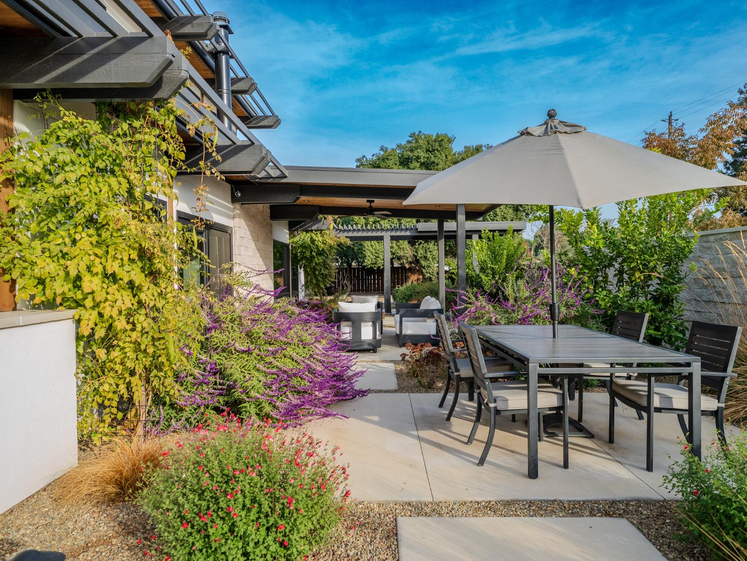 2284 W Palo Alto Avenue, Fresno, CA, 93711