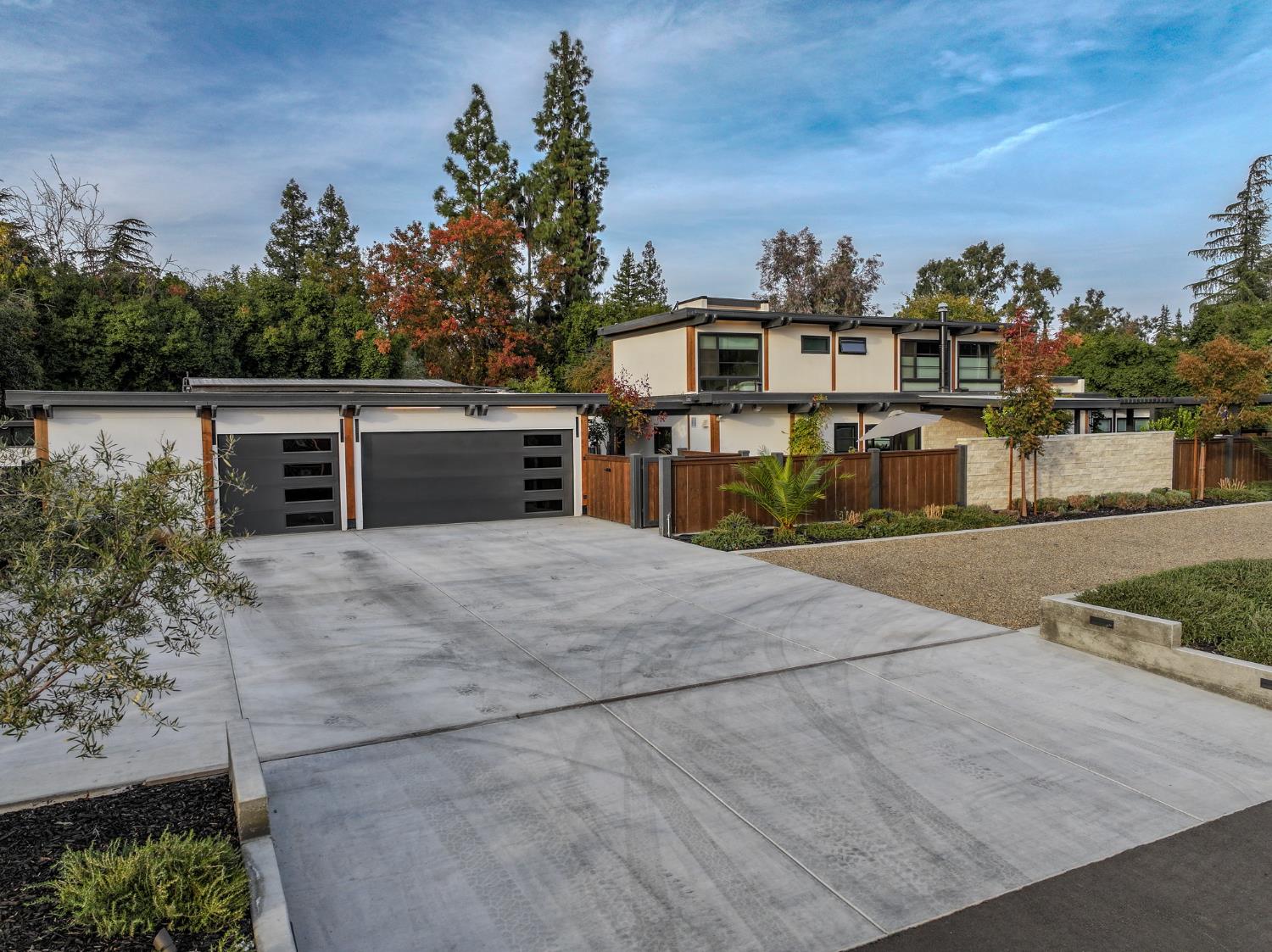 2284 W Palo Alto Avenue, Fresno, CA, 93711